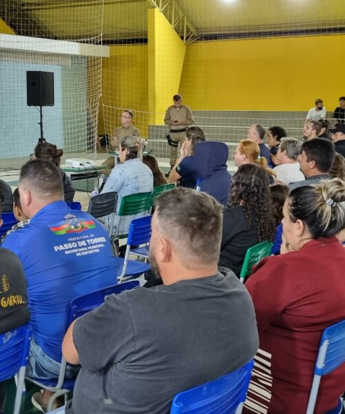 Palestra sobre segurança nas escolas em Passo de Torres