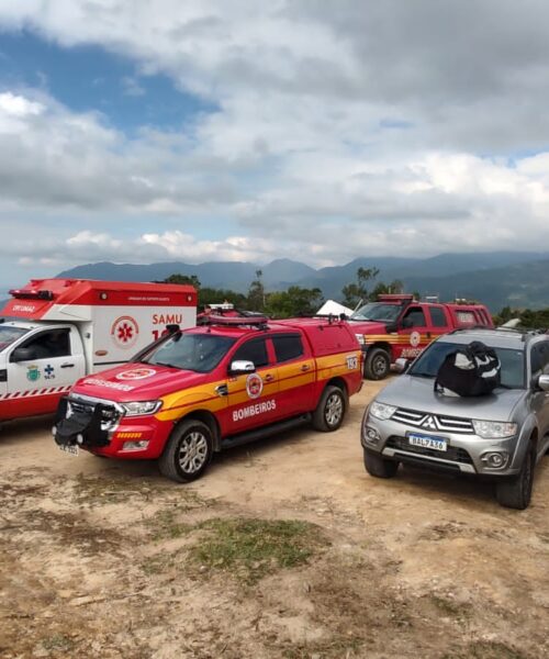 Choque entre  parapentes deixa uma pessoa morta em SC