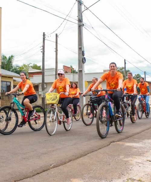 Pedal do Maio Laranja reuniu apoiadores da causa em Praia Grande