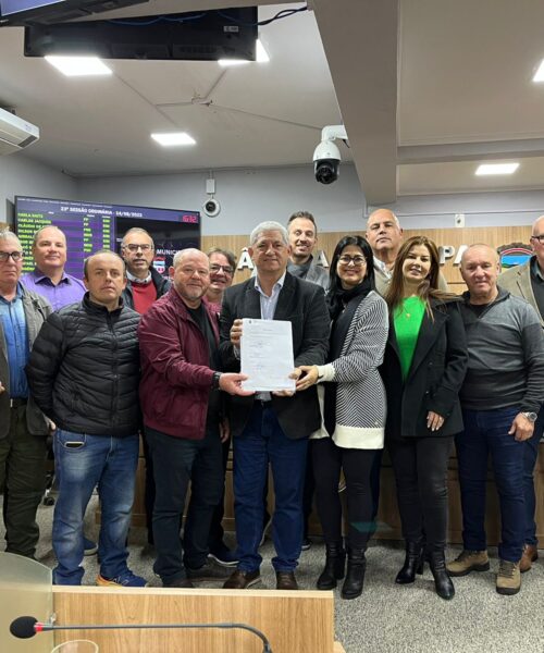 Prefeito Carlos Souza entrega proposta do Plano Diretor à Câmara de Vereadores de Torres