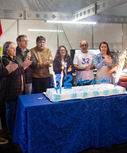 Bolo de aniversário encerra comemorações dos 32 anos de Passo de Torres