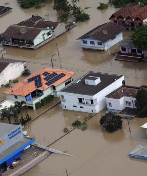 Risco de inundação provoca fechamento de comportas em Santa Catarina