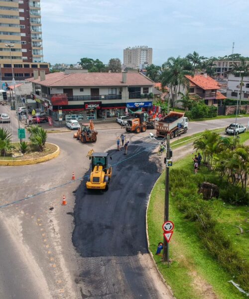 Ruas de Passo de Torres recebem obras de recuperação asfáltica