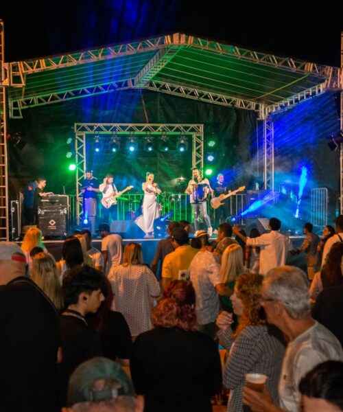 Grande festa marcou a virada do ano em Passo de Torres