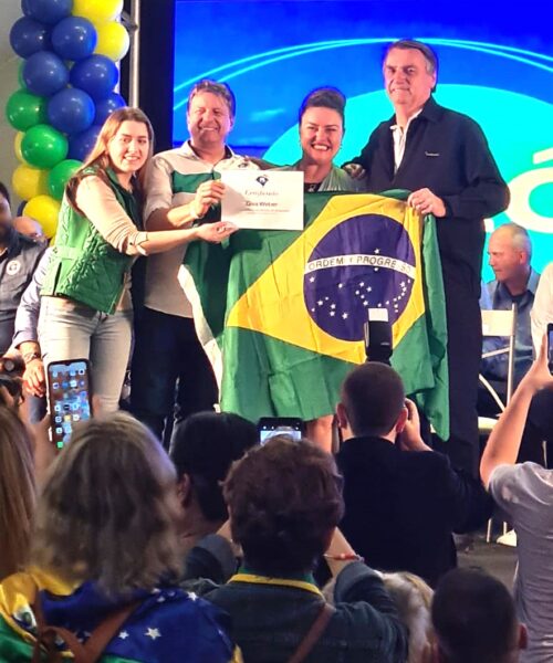 Pré-candidata de Torres tem ficha partidária abonada pelo ex-presidente Jair Bolsonaro