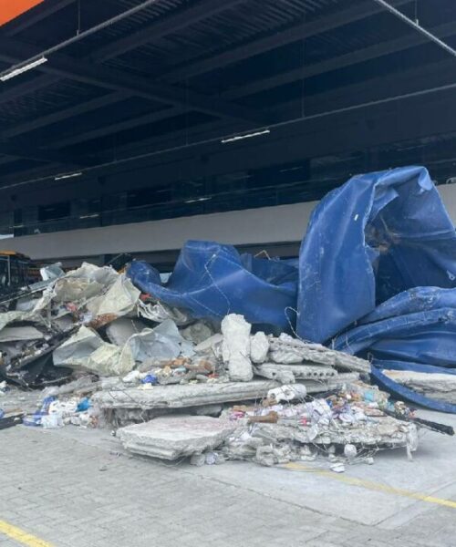 Laje com seis caixas d’água desaba em inauguração de supermercado no Paraná e mata três pessoas