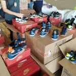 Polícia Civil apreende 1.153 pares de tênis falsos em Torres
