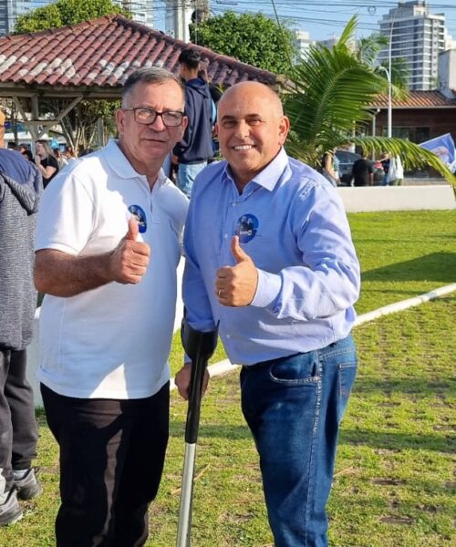 Dado e Jaci inauguram comitê e discursam na Praça dos Pescadores