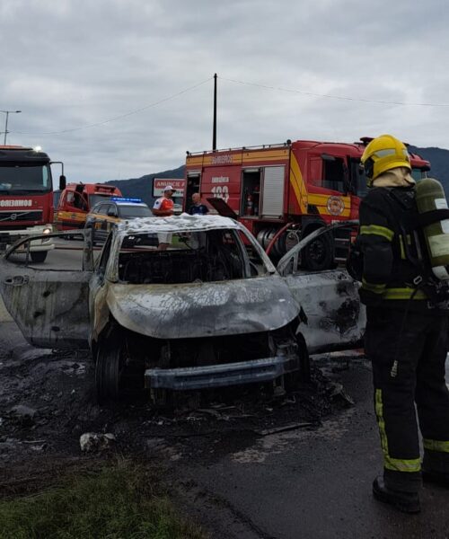 Bandidagem toca o terror em Florianópolis e polícia desmobiliza as ações