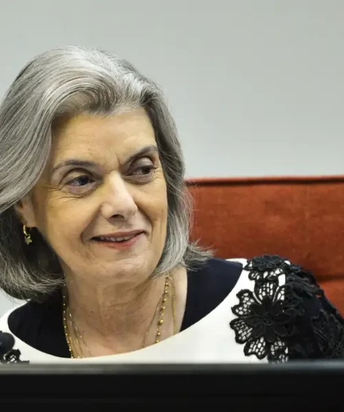 Cármen Lúcia diz que desinformação nas eleições é “cabresto digital”