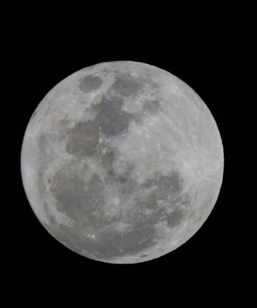 Maior superlua do ano pode ser vista nesta quinta-feira