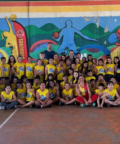 Alunos de escolas municipais de Sombrio participam do Projeto Golfinho e aprendem sobre segurança aquática