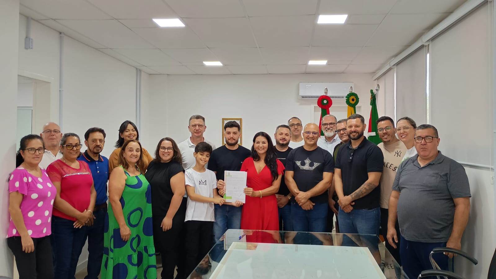 Prefeitura de Sombrio entrega ordem de serviço para nova pavimentação no bairro Nova Brasília