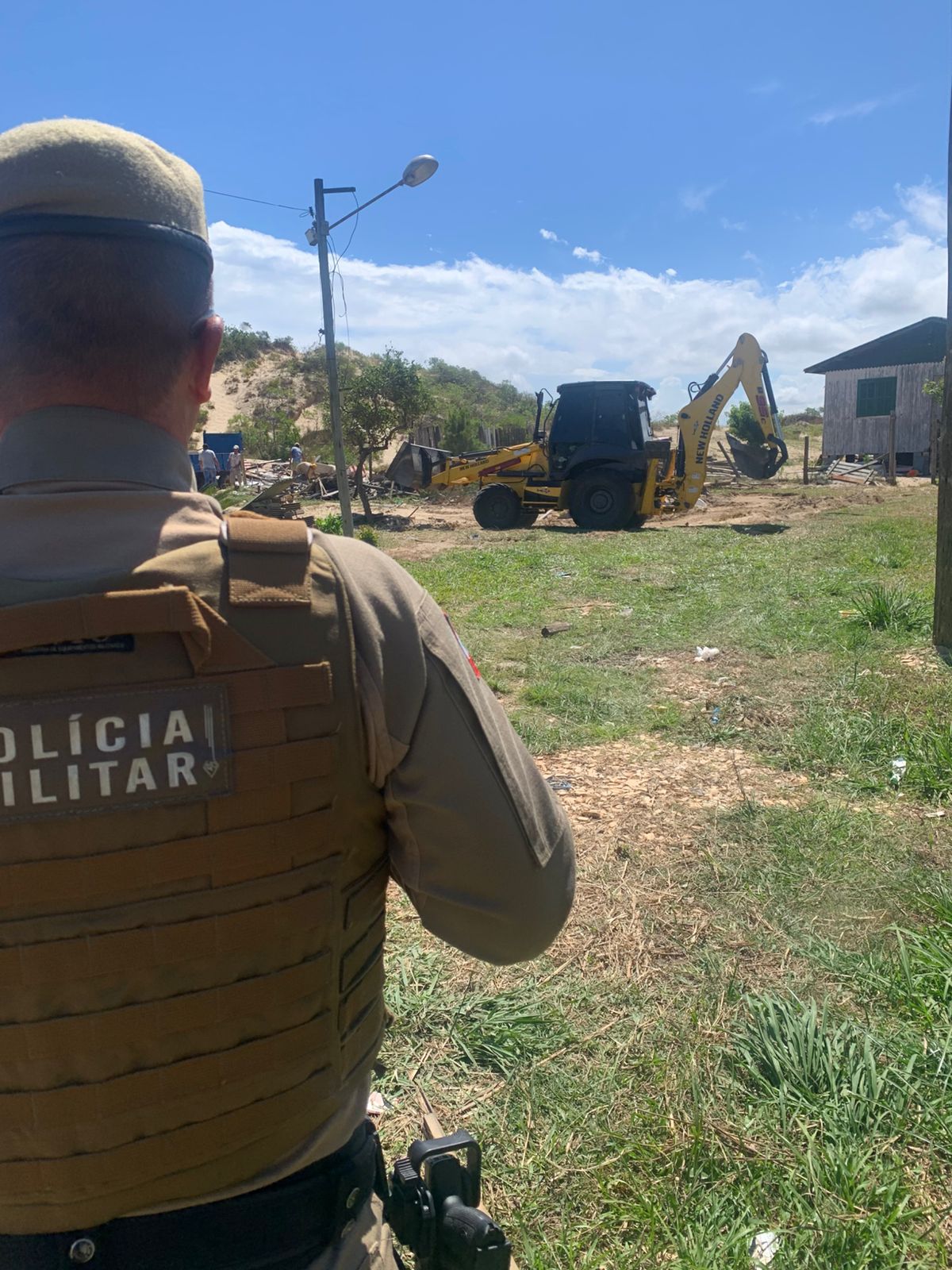 PM INTEGRA AÇÃO CONJUNTA PARA FISCALIZAR CONSTRUÇÕES IRREGULARES EM BALNEÁRIO RINCÃO
