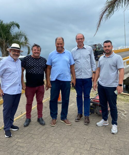 Deputado Federal Alceu Moreira visita prefeitura de Torres e acompanha ajustes na Ponte de Concreto