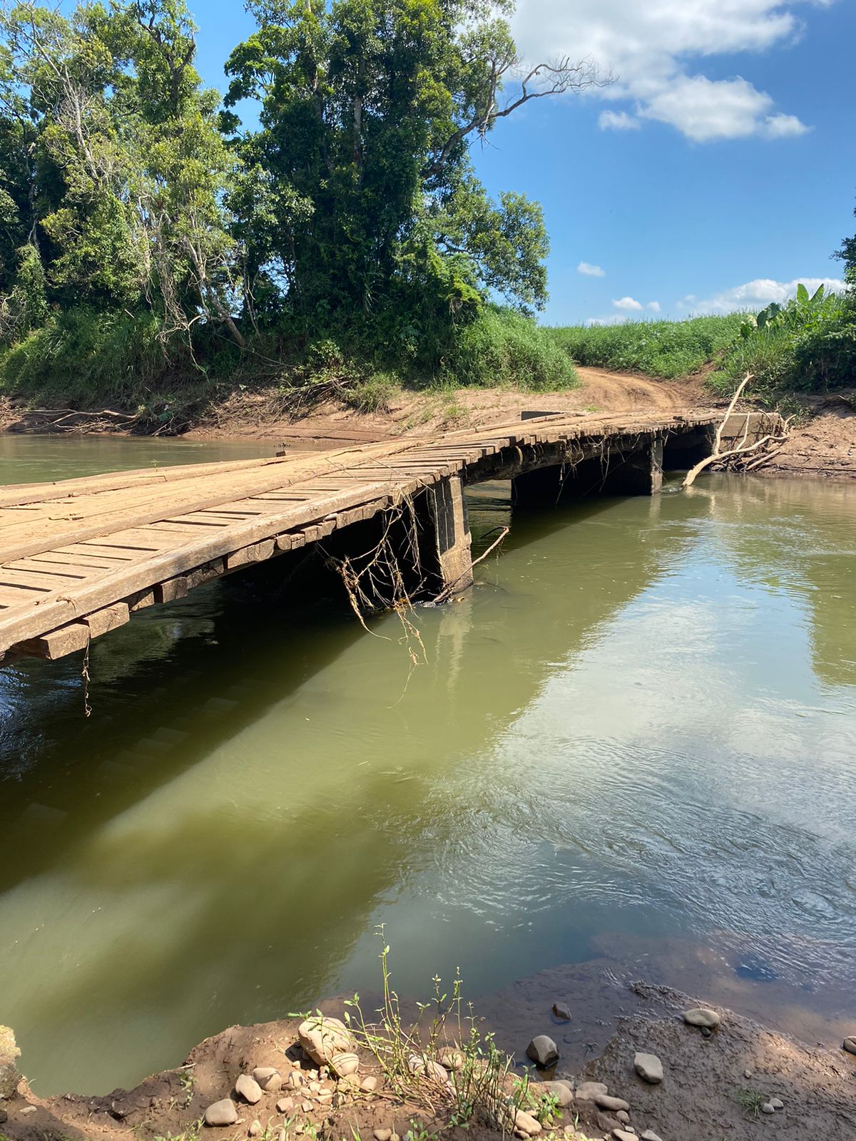 Ponte de Vila São José é Parcialmente Interditada por Questões de Segurança