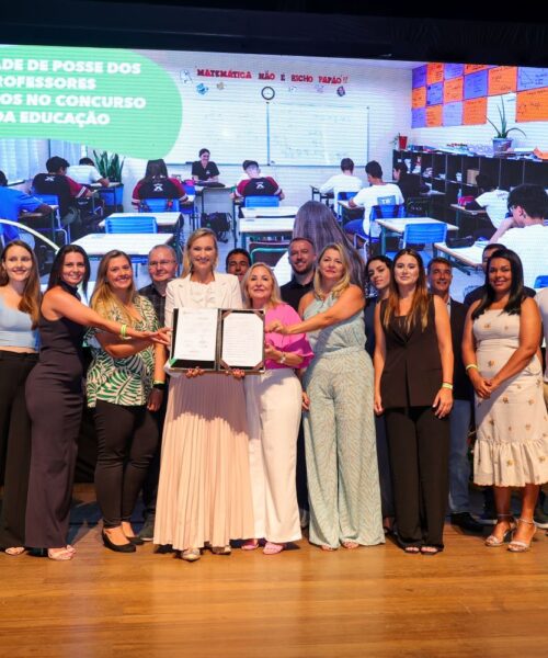 Professores nomeados no maior concurso público da história da Educação de Santa Catarina são empossados