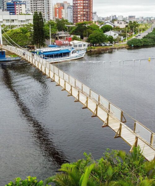 Ponte Pênsil terá fechamento noturno durante o Carnaval