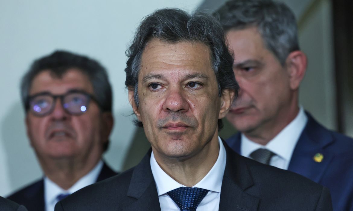 Isenção do IR até R$ 5 mil custará R$ 27 bilhões por ano, diz Haddad