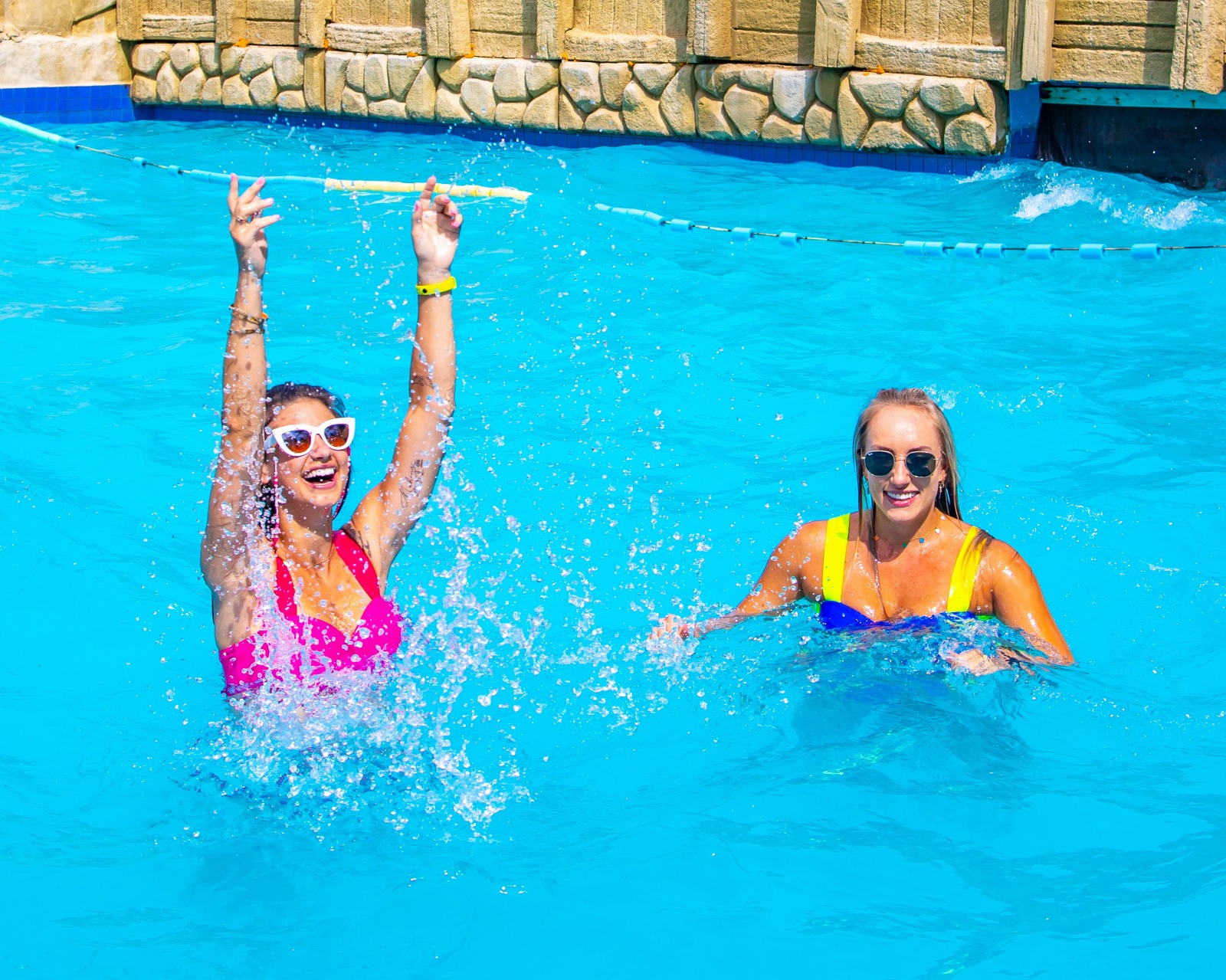 Dia Internacional da Mulher tem diversão gratuita no Acqua Lokos