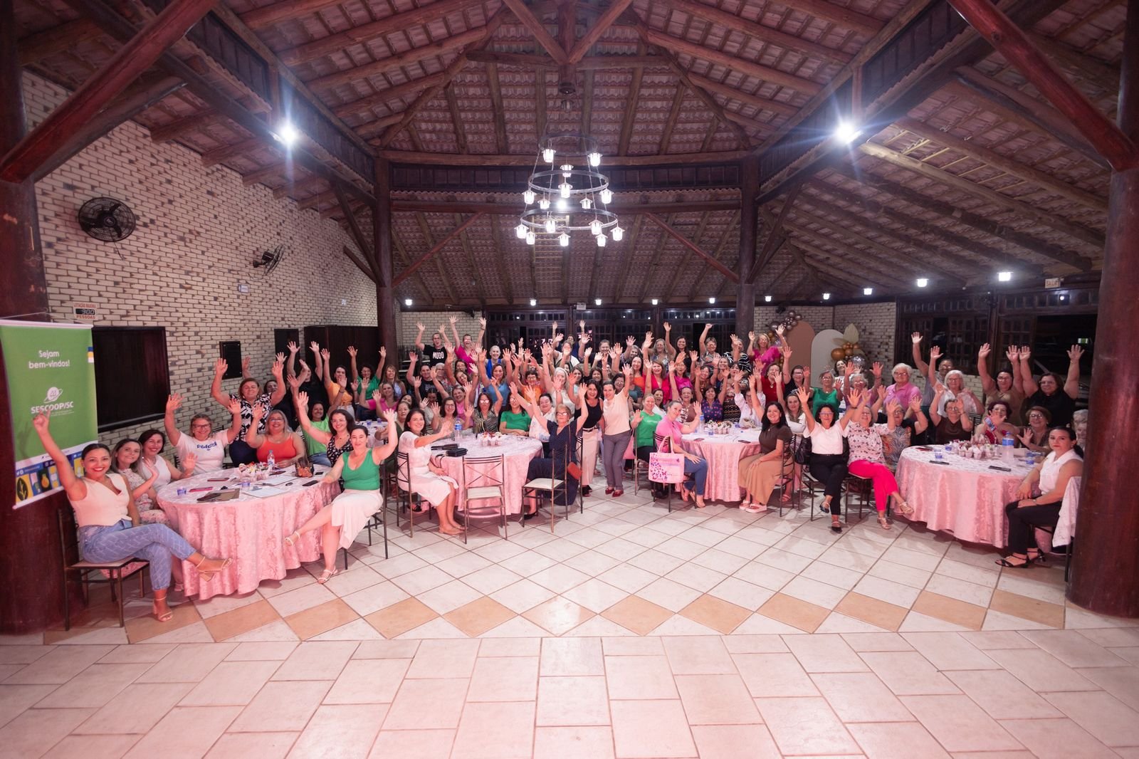 Palestra Show reúne colaboradoras da Ceprag e Mulheres Cooperativistas em uma noite especial pelo Dia Internacional da Mulher