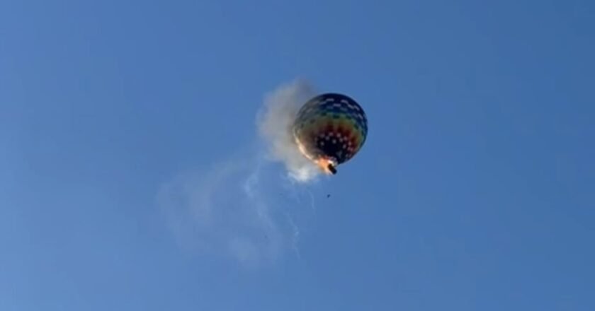 Balão pega fogo e despenca com 21 pessoas em Praia Grande, SC