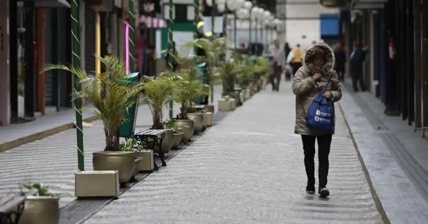 Inmet alerta para onda de frio no Sul e excesso de chuva em três estados
