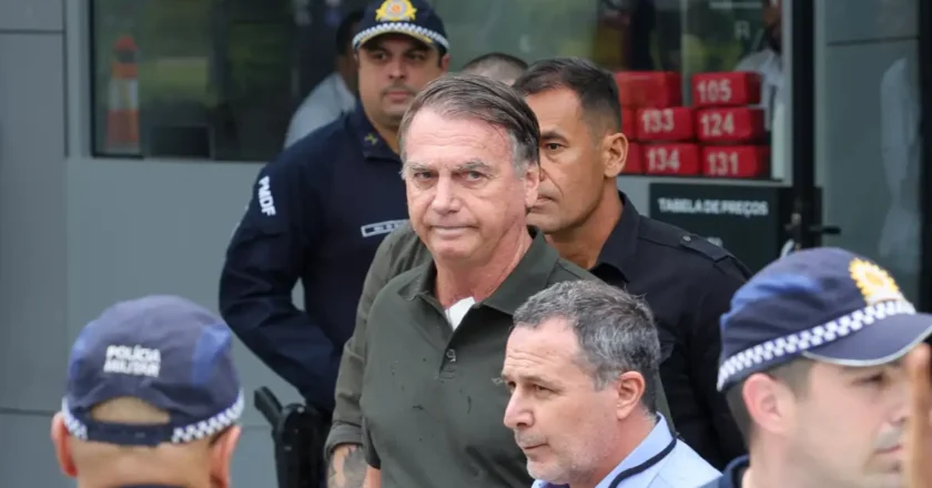 Moraes pede explicações sobre escolta que levou Bolsonaro ao hospital