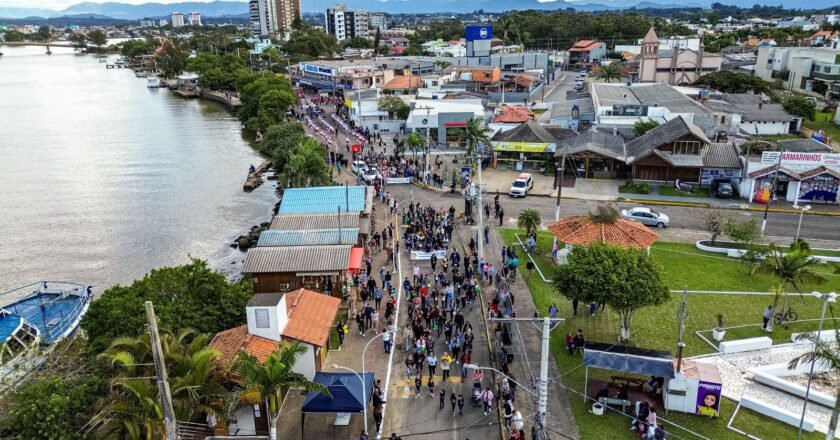 Mais de 4 mil pessoas prestigiam Desfile Cívico da Independência em Passo de Torres