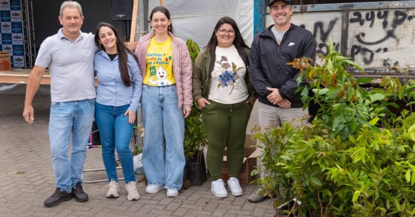 Passo de Torres celebra aniversário com ações ambientais na Praça dos Pescadores