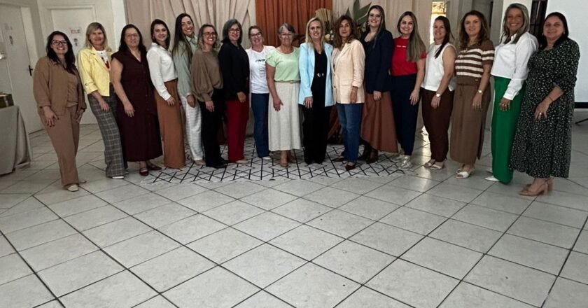 Passo de Torres recebe encontro de primeiras-damas da AMESC