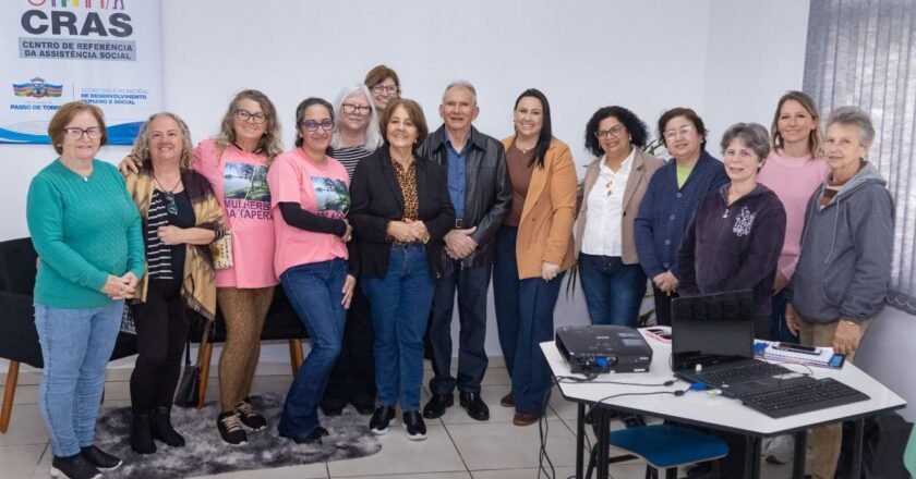Roda de Conversa no CRAS aborda empreendedorismo e mercado de trabalho em Passo de Torres