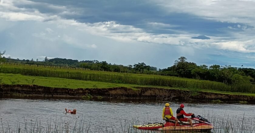 Corpo é retirado de rio em Passo de Torres
