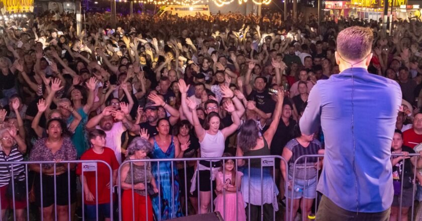 Passo de Torres reúne mais de 10 mil pessoas na Festa dos Navegantes 2026