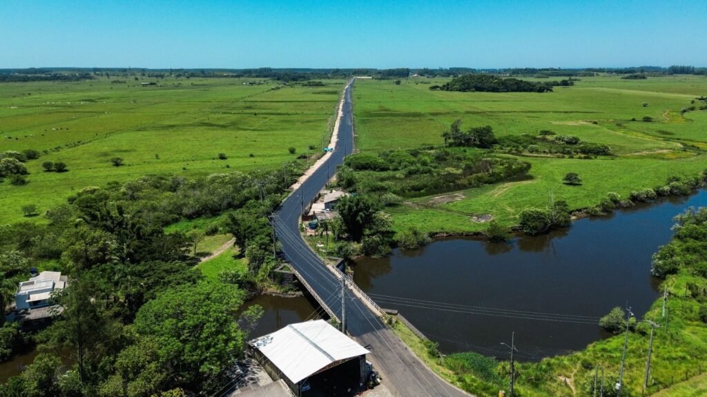 Passo de Torres libera acesso asfaltado entre a BR-101 e Bellatorres