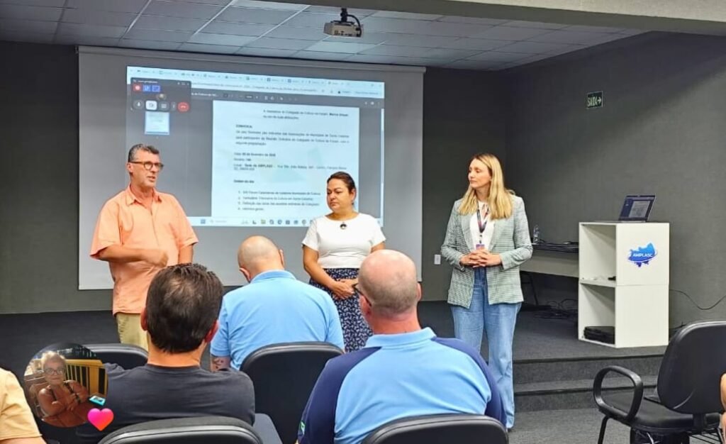 Passo de Torres conduz reunião do Colegiado de Cultura da Fecam em Campos Novos/SC