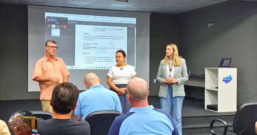 Passo de Torres conduz reunião do Colegiado de Cultura da Fecam em Campos Novos/SC