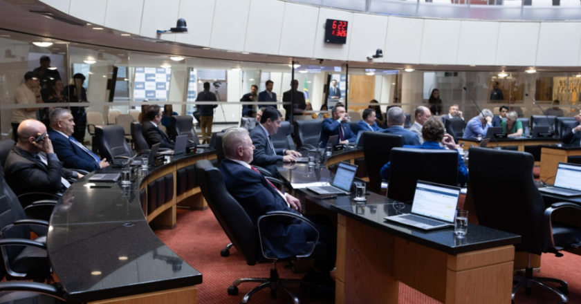 Sessão tem crítica à recusa do governo brasileiro em classificar PCC e CV como organizações terroristas