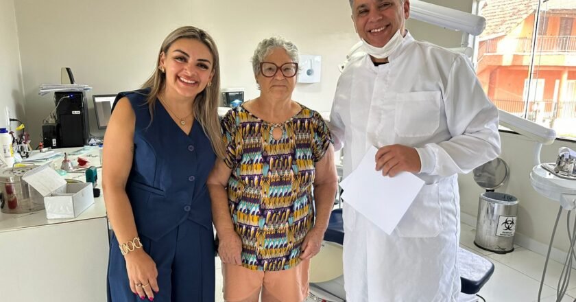 Passo de Torres oferece programa gratuito de próteses dentárias à população