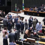 PEC da Segurança é aprovada sem redução da maioridade penal