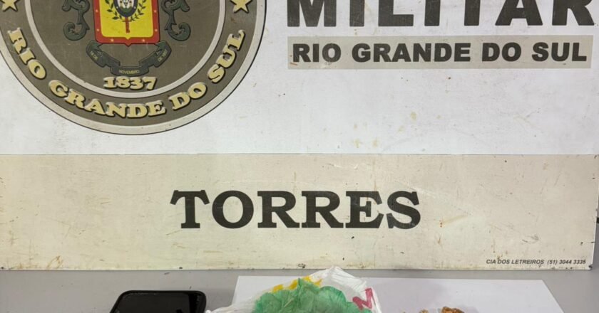 Brigada Militar prende dois homens por tráfico de entorpecentes em Torres