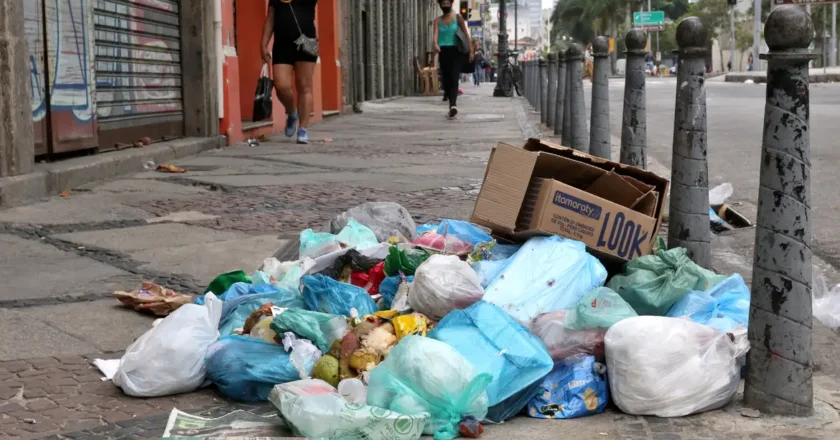 Câmara aprova multa para quem descartar lixo em vias públicas