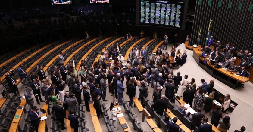Congresso derruba veto de Lula e mantém PL da Dosimetria