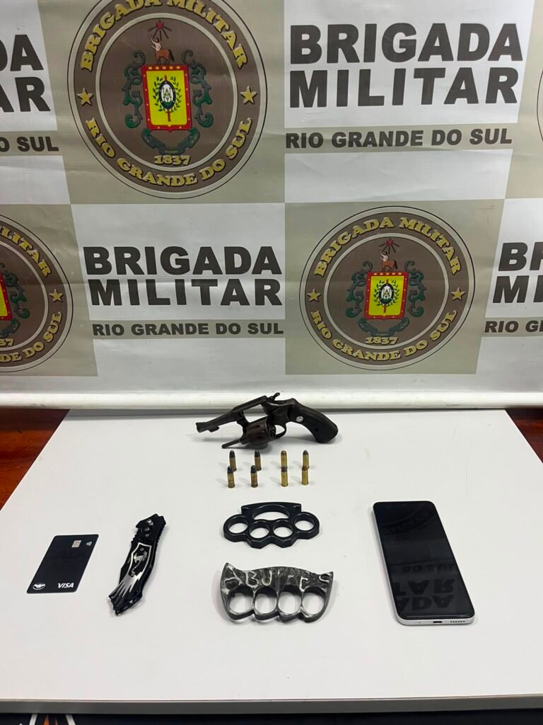 FORÇA TÁTICA PRENDE HOMEM POR POSSE IRREGULAR DE ARMA DE FOGO EM TORRES