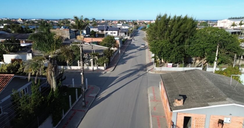 Passo de Torres avança com revitalização de 11 ruas da área central e investimento de R$ 2,7 milhões